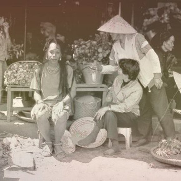 Meet your Posher, Sana - Picture 1 of 1